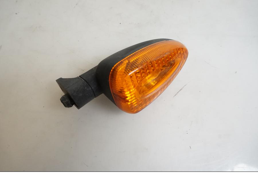 Höger sida på Blinkers från en BMW K 1200 S -2007 motorcykel.