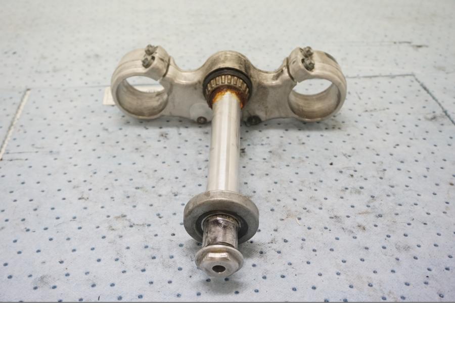 Höger sida på Gaffelkrona från en KTM 640 LC4 -2002 motorcykel.