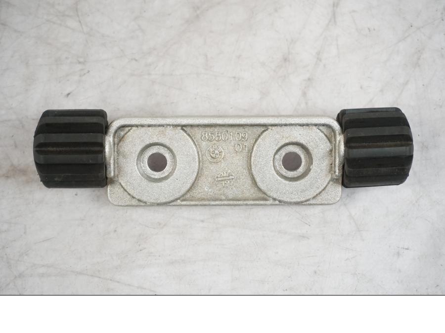 Framsidan på Sadelfäste från en BMW S 1000 XR -2019 motorcykel.