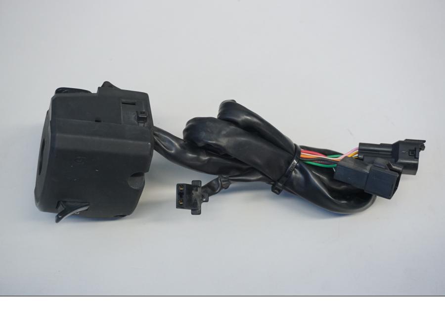 Baksidan på Styrelreglage från en Kawasaki Versys 1000 -2015 motorcykel.