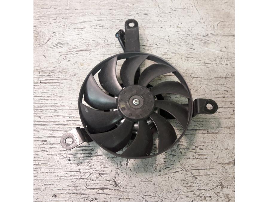 Baksidan på Vattenkylfläkt från en Ducati 848 -2010 motorcykel.