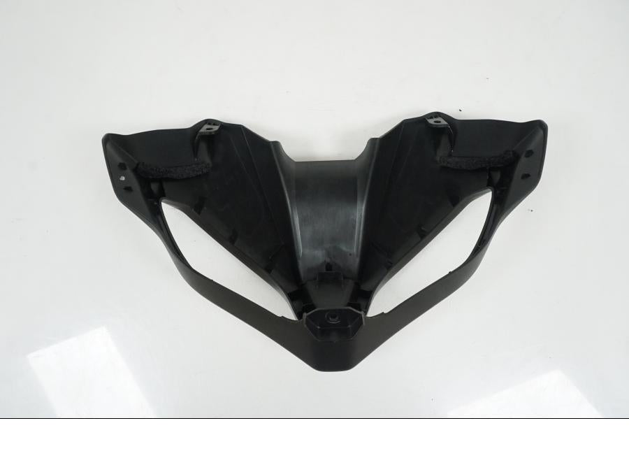 Vänster sida på Strålkastarkåpa från en Yamaha MT-09 Tracer -2021 motorcykel.