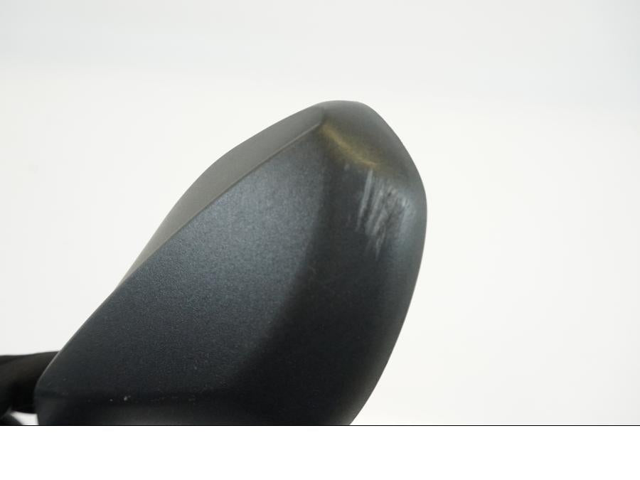 Vänster sida på Backspegel från en BMW R 1200 R -2013 motorcykel.