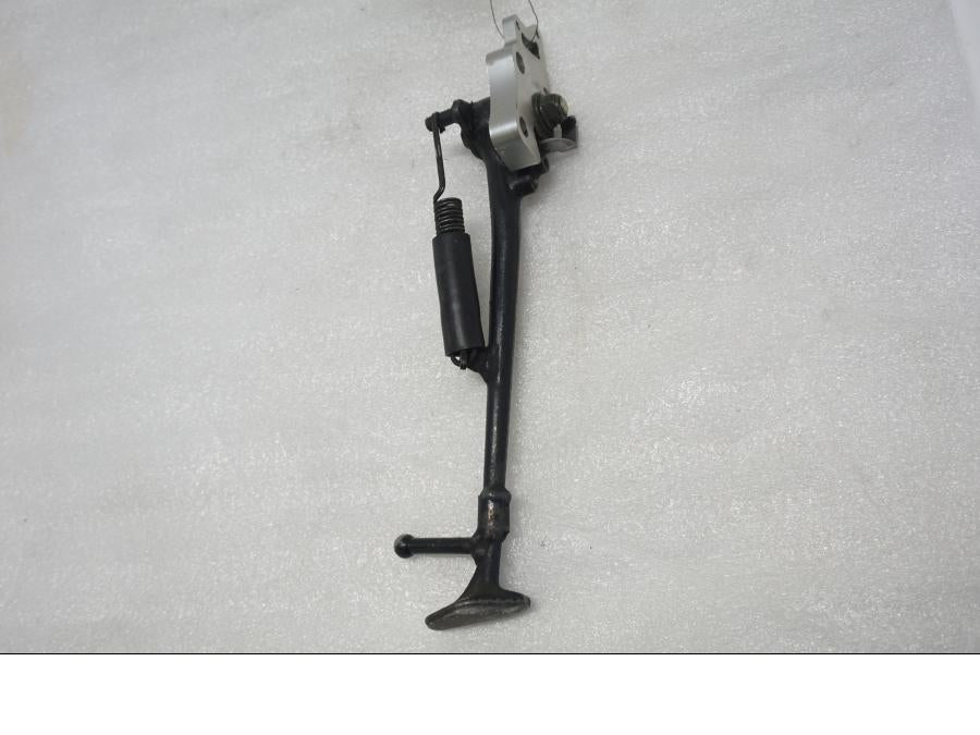 Baksidan på Sidostöd från en Yamaha YZF 1000 R1 -2001 motorcykel.