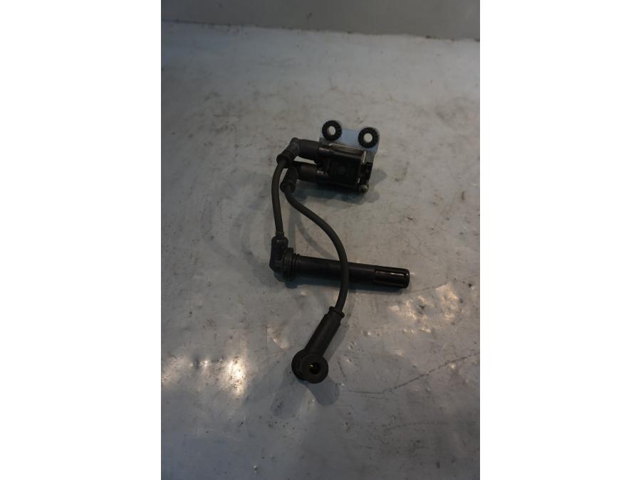 Framsidan på Tändspole från en Ducati Diavel -2015 motorcykel.