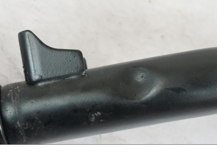 Vänster sida på Vattenrör från en Kawasaki Z 900 -2019 motorcykel.