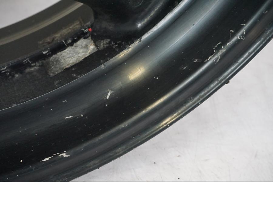 Extrabild6 på Fälg från en Honda CBR 1100 XX -1999 motorcykel.