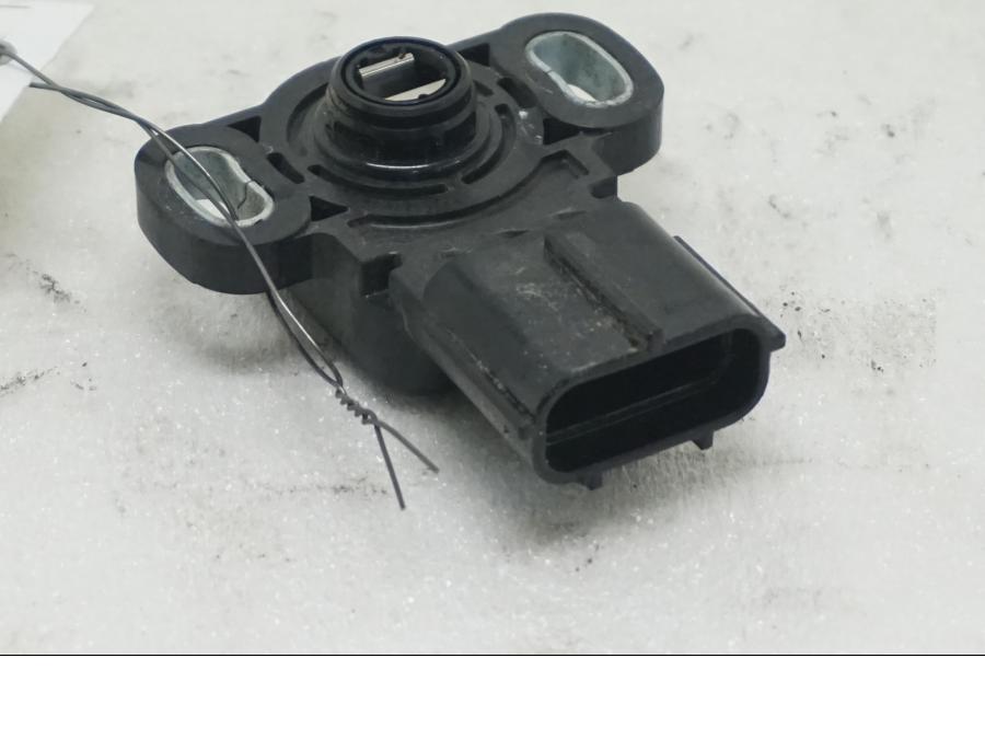 Baksidan på TPS från en Triumph Tiger Explorer -2012 motorcykel.