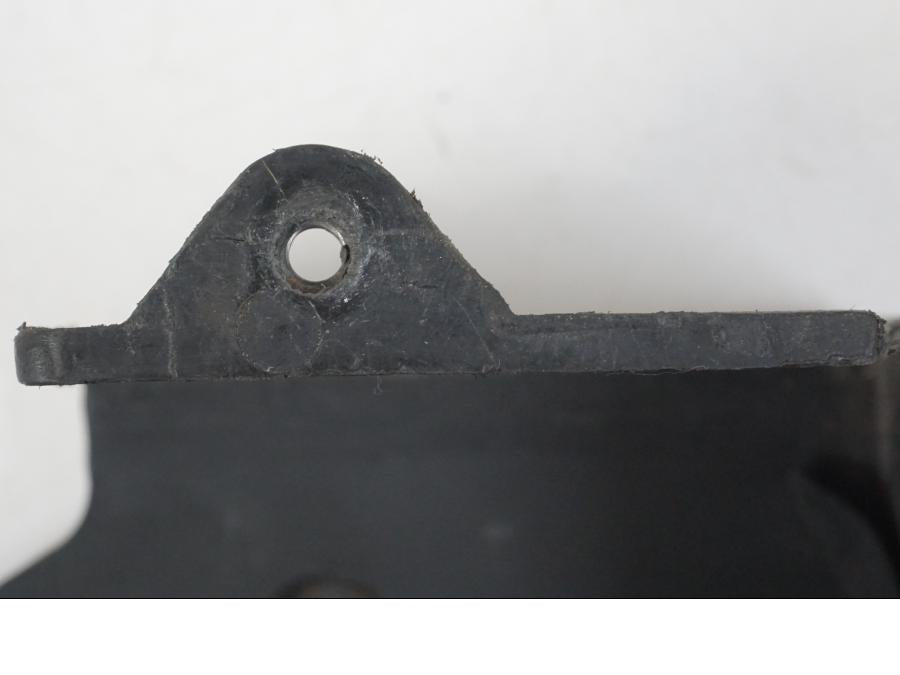 Extrabild2 på Batterihållare från en Aprilia RS 125 -2008 motorcykel.