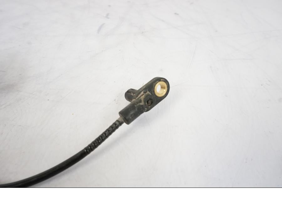 Vänster sida på ABS givare från en Honda CRF 1000 Africa Twin -2016 motorcykel.