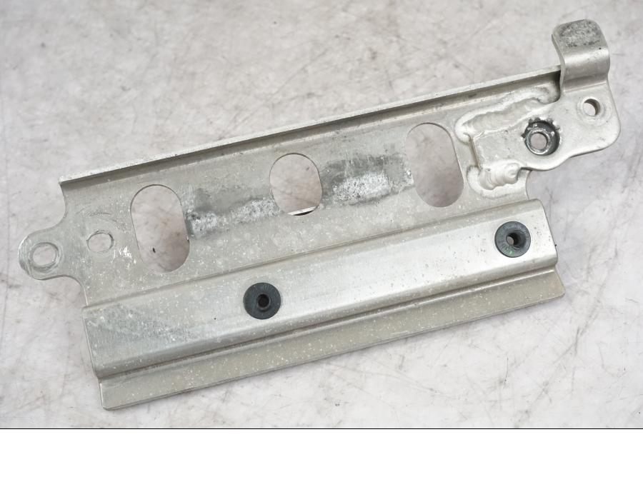 Höger sida på Bakram från en Kawasaki ZX-6R -2006 motorcykel.