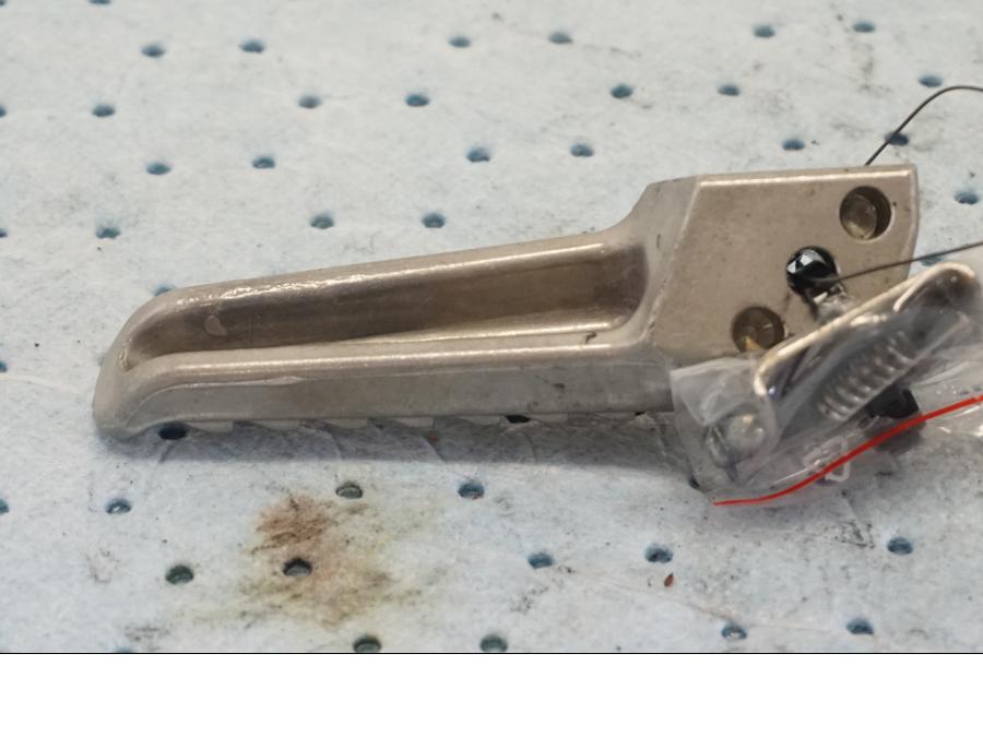 Baksidan på Fotpinne från en Kawasaki Z 900 -2019 motorcykel.