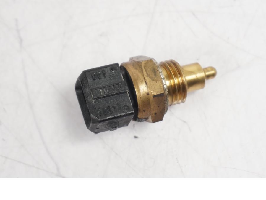 Vänster sida på Temperatursensor från en BMW R NineT -2017 motorcykel.