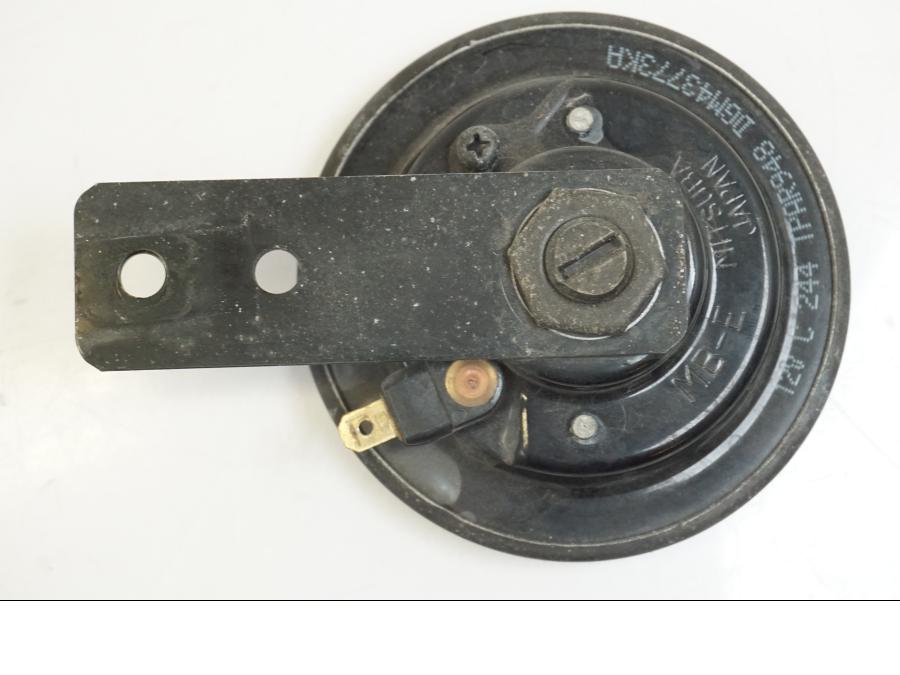 Vänster sida på Signalhorn / Tuta från en Honda ST 1300 -2002 motorcykel.