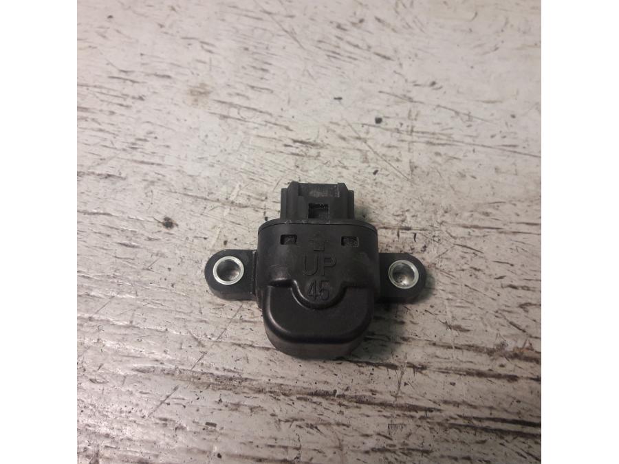 Framsidan på Tilt Sensor från en Kawasaki VN 900 -2007 motorcykel.