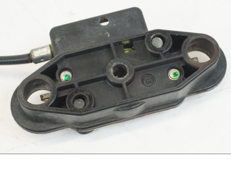 Snett uppifrån på Sadellåsmekanism från en Suzuki GSX-R 1000 -2005 motorcykel.