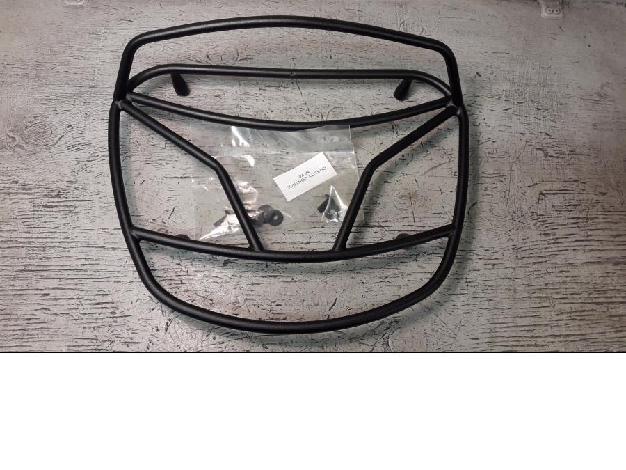 Framsidan pÄ BagagerÀcke frÄn en Yamaha Diverse -2010 motorcykel.