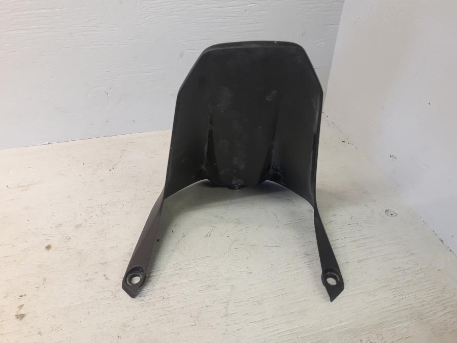 Baksidan på Svingskärm från en Yamaha MT 125 -2017 motorcykel.