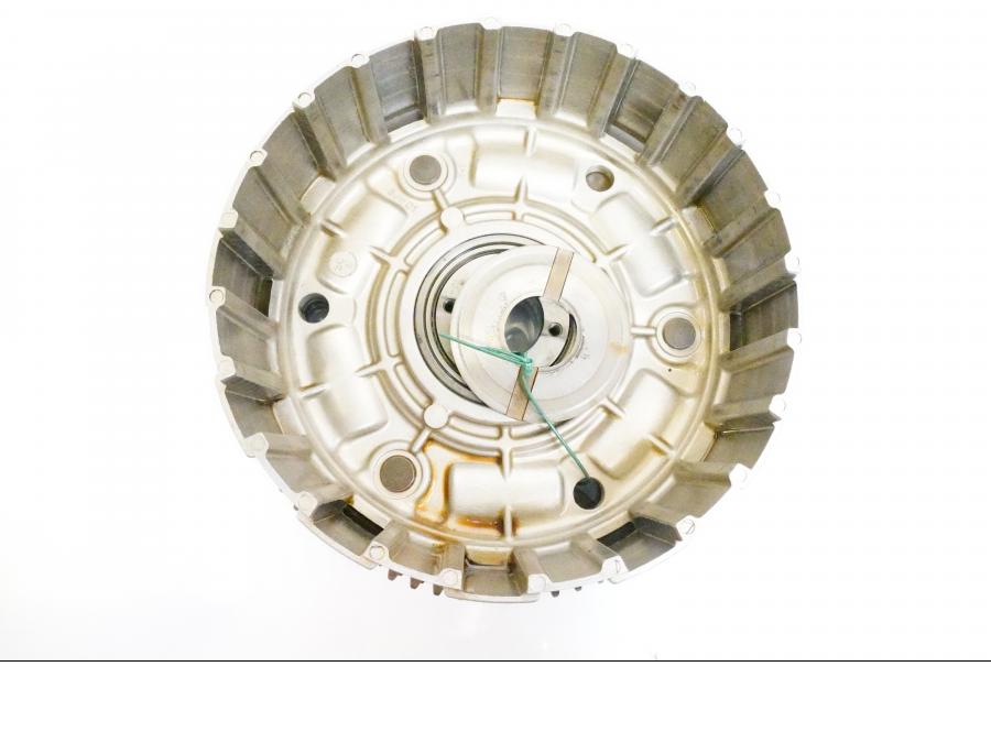 Höger sida på Kopplingskorg från en Yamaha FJR 1300 -2005 motorcykel.