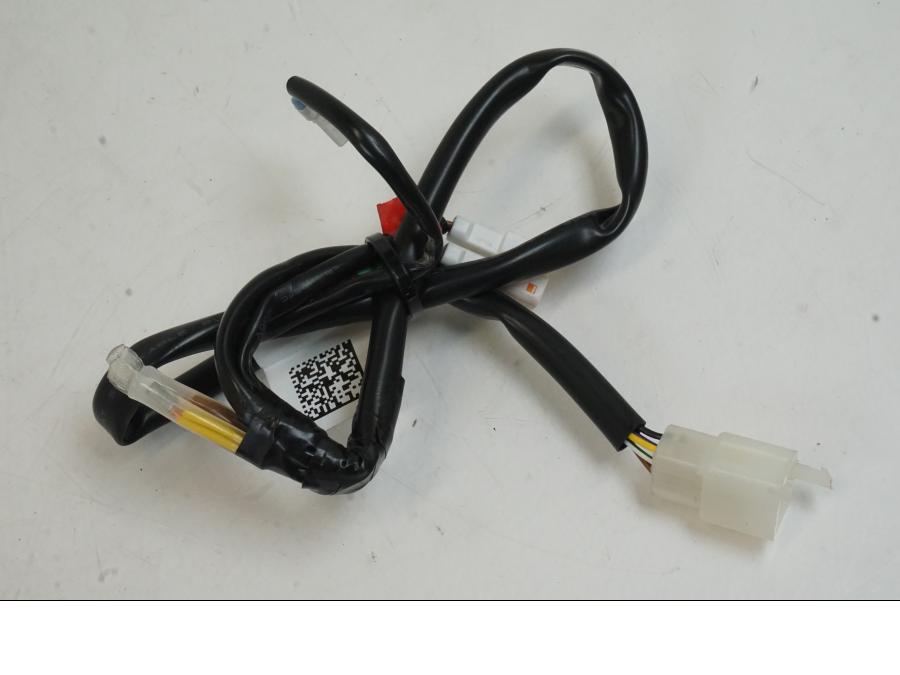 Baksidan på Kabelstam från en Husqvarna 701 Supermoto -2020 motorcykel.