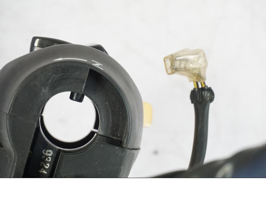 Extrabild6 pÄ Styrelreglage frÄn en Suzuki GSX 1300 RX -1999 motorcykel.