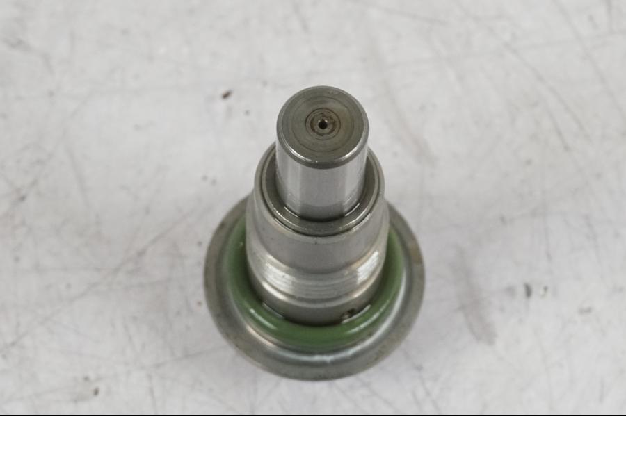 Höger sida på Kamkedjesträckare från en BMW R 1250 GS -2023 motorcykel.