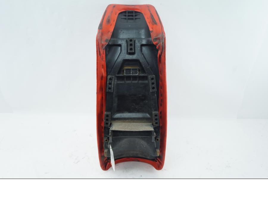 Snett uppifrån på Sadel från en Honda XL 125 R -1998 motorcykel.