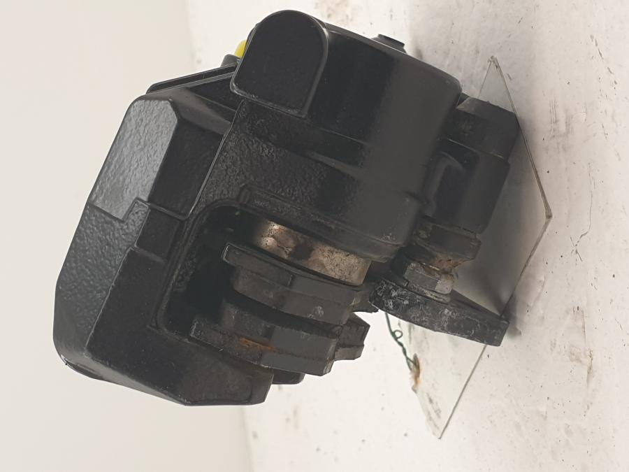 Snett uppifrån på Bromsok från en Kawasaki Z 125 -2019 motorcykel.