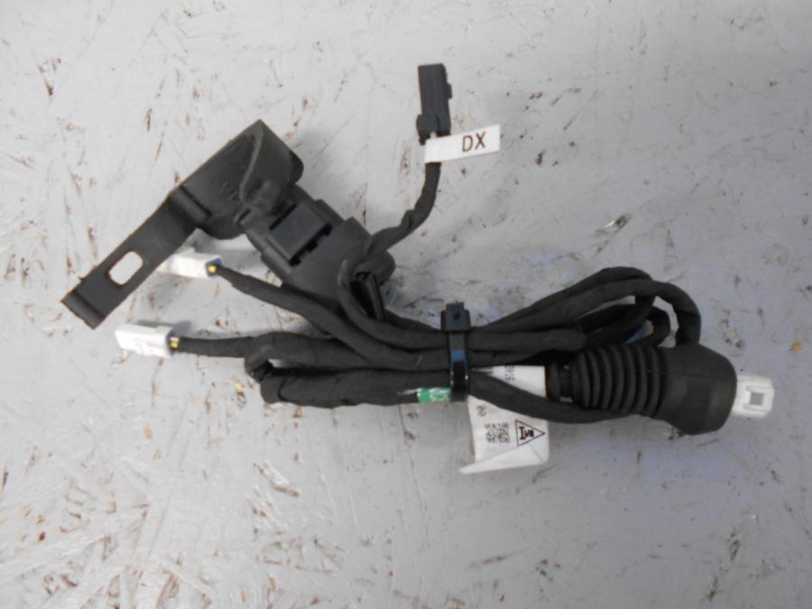 Framsidan på Kablage från en Ducati Monster 1200 -2016 motorcykel.