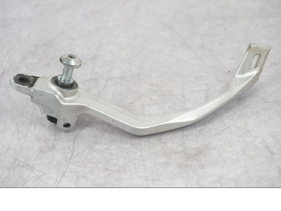 Extrabild3 på Bromspedal från en Yamaha MT-09 -2016 motorcykel.