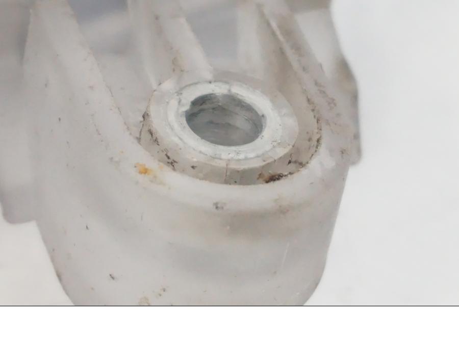 Extrabild3 på Vindrutefäste från en BMW F 650 CS -2002 motorcykel.