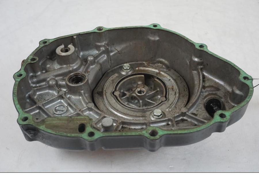 Extrabild2 på Kopplingskåpa från en Honda CBR 125 R -2006 motorcykel.