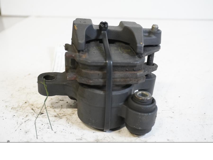 Höger sida på Bromsok från en Yamaha FZ1-SA -2008 motorcykel.