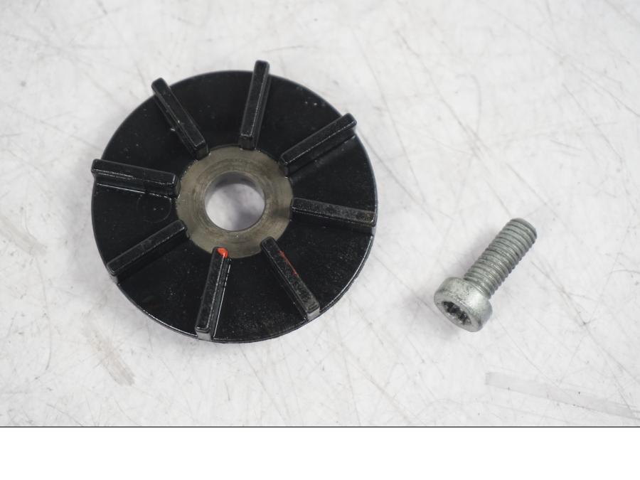 Snett uppifrån på Motordelar från en BMW R NineT -2017 motorcykel.