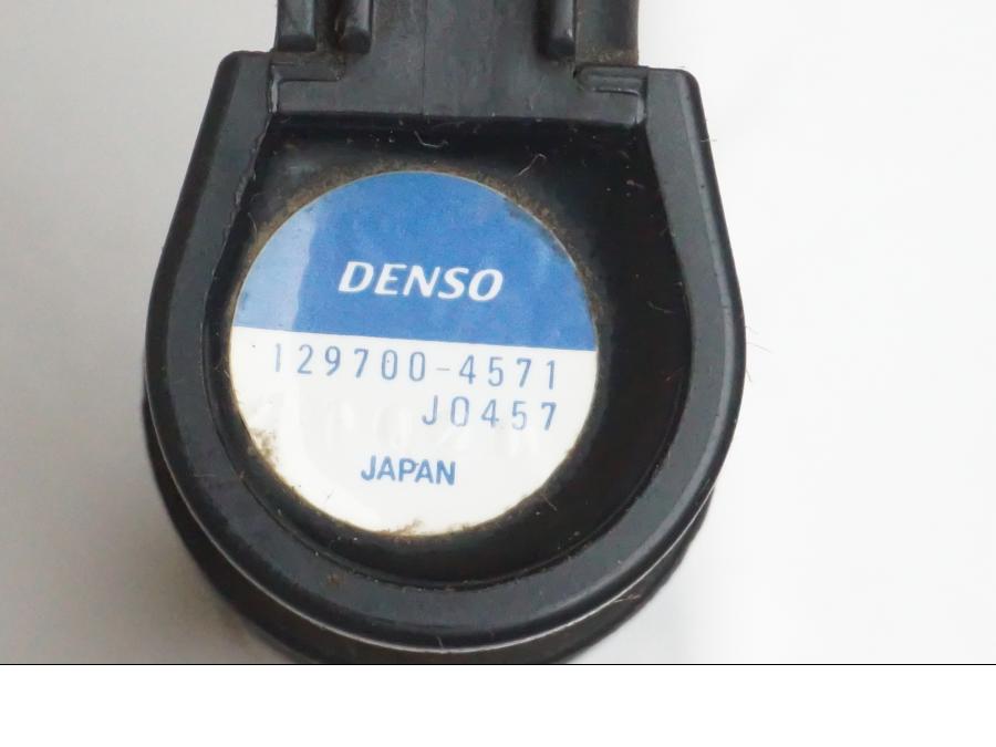 Snett nerifrån på Tändspole från en KTM 1190 Adventure -2015 motorcykel.