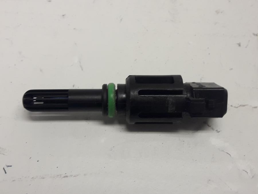 Framsidan på Lufttryckssensor från en BMW F 800 ST -2010 motorcykel.