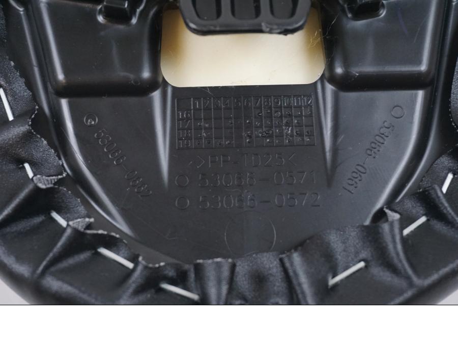 Snett uppifrån på Sadel från en Kawasaki Z 650 ABS -2017 motorcykel.