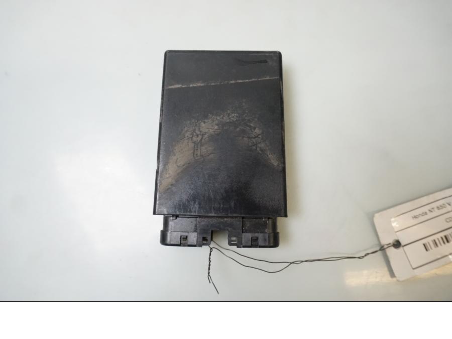 Baksidan på CDI / ECU från en Honda NT 650 V -1998 motorcykel.