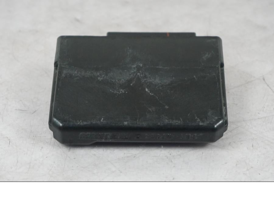 Vänster sida på CDI / ECU från en KTM 690 SM R -2009 motorcykel.