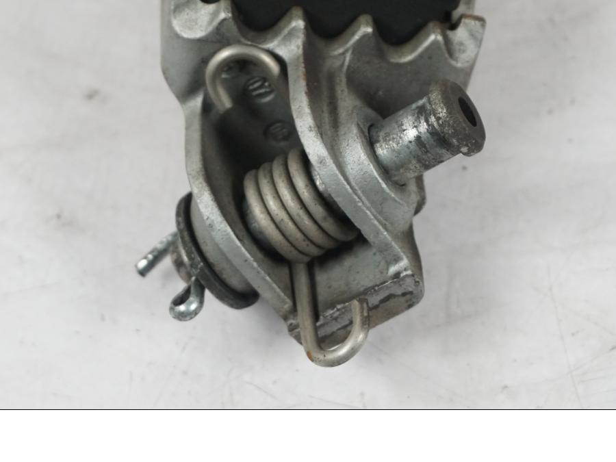 Snett uppifrån på Fotpinne från en KTM 690 SM R -2009 motorcykel.