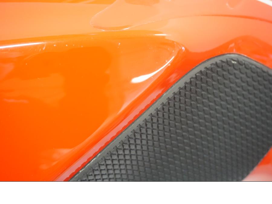 Extrabild1 på Bensintankskåpa från en Ducati Monster 796 -2013 motorcykel.