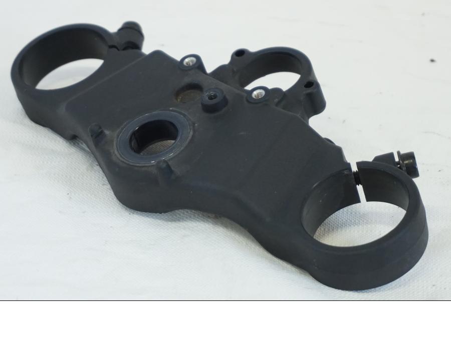 Vänster sida på Gaffelkrona från en Honda CBR 1000 RR -2005 motorcykel.