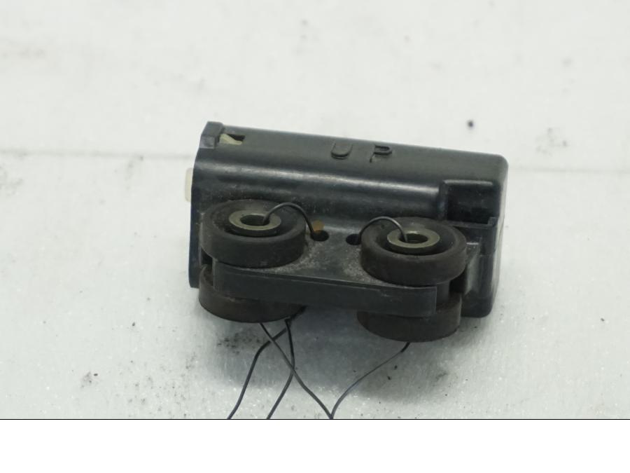 Framsidan pÄ Tilt Sensor frÄn en Yamaha YZF-R 125 -2008 motorcykel.