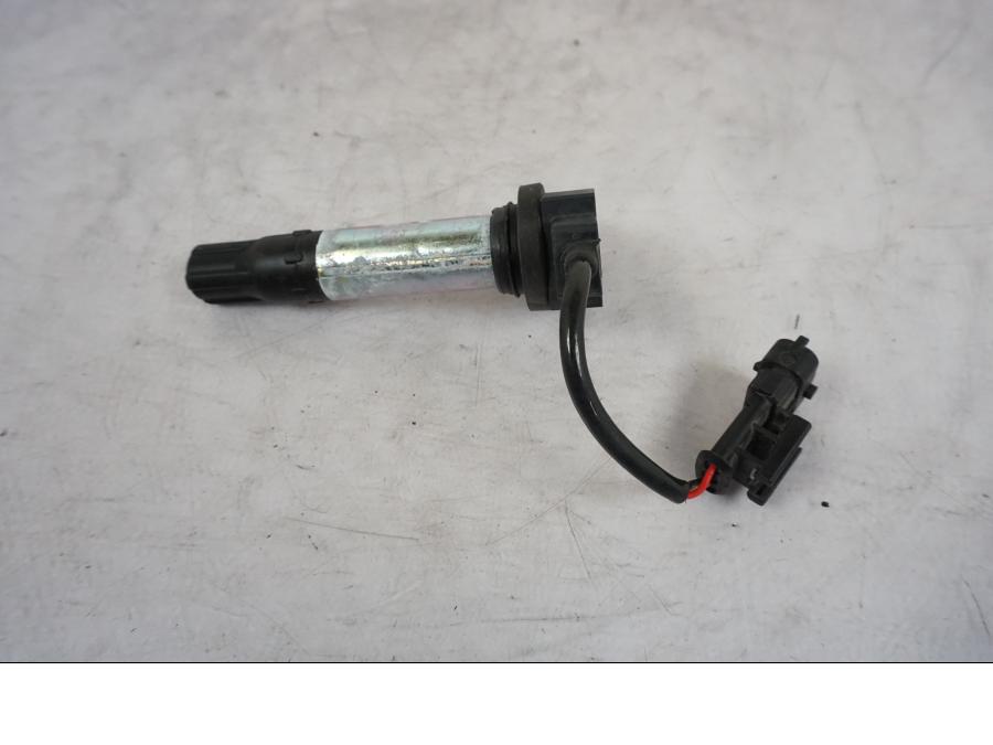 Baksidan på Tändspole från en KTM 790 Duke -2018 motorcykel.