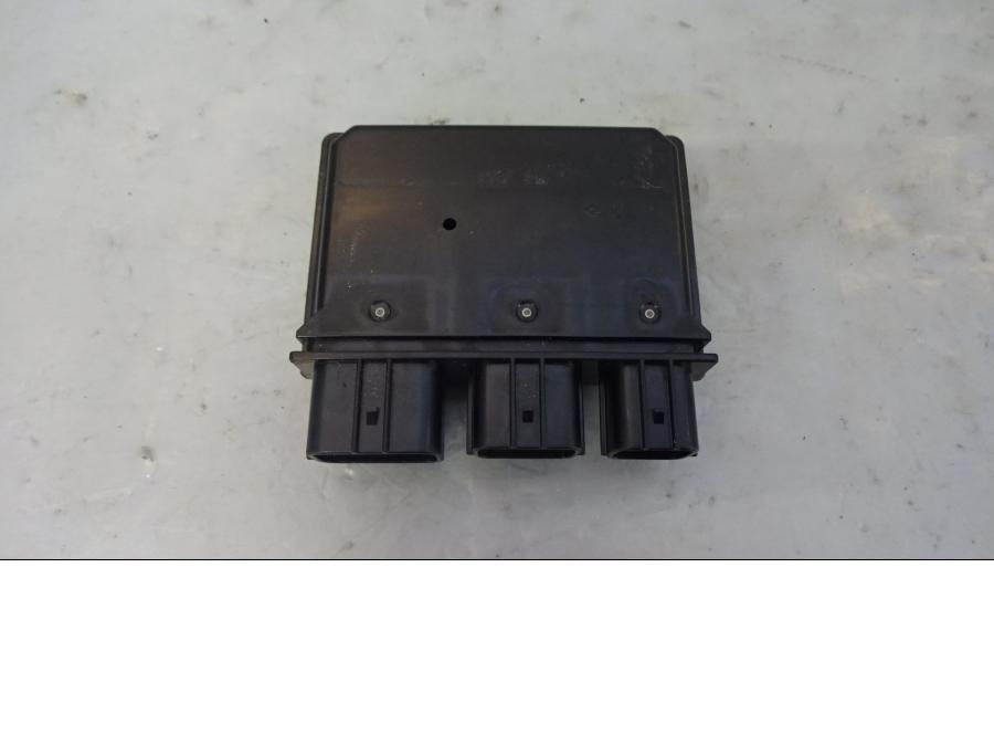 Framsidan på Reläbox från en Kawasaki Z 1000 -2018 motorcykel.