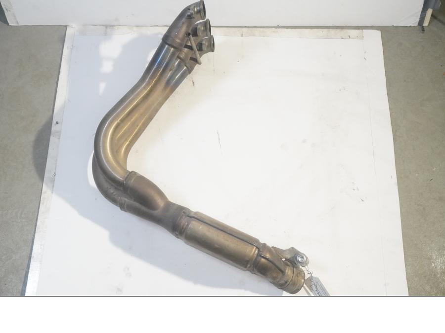 Baksidan på Grenrör från en Triumph Tiger -2012 motorcykel.