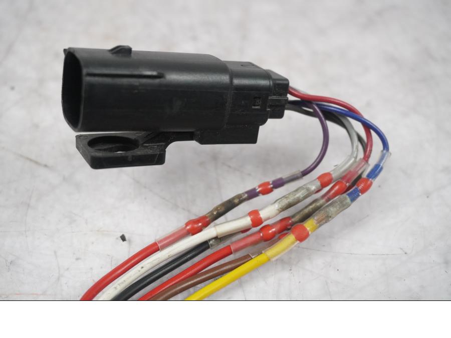 Snett uppifrån på Kablage från en H-D Touring Street Glide FLHX -2009 motorcykel.