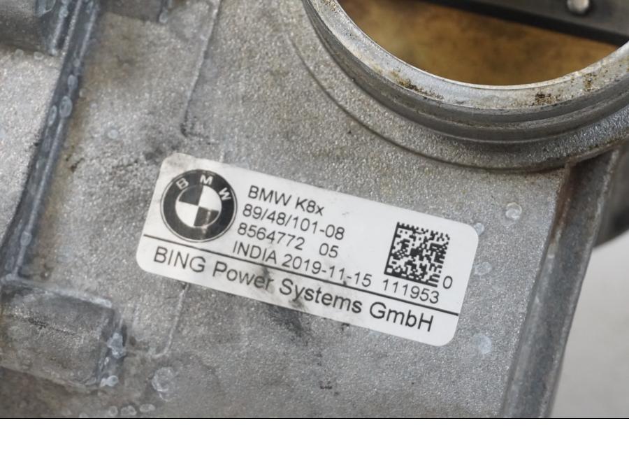 Snett uppifrån på Spjällhus från en BMW F 750 GS -2019 motorcykel.