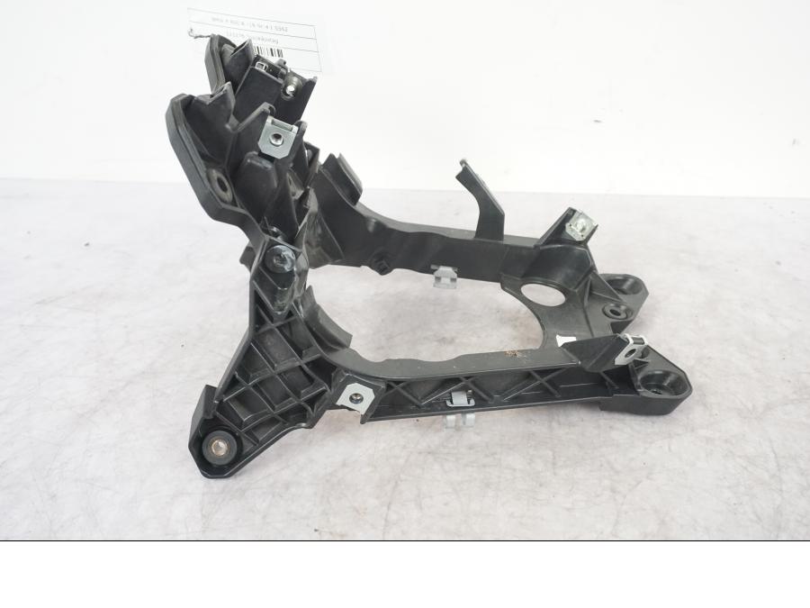 Höger sida på Toppkåpstag från en BMW F 800 R -2018 motorcykel.