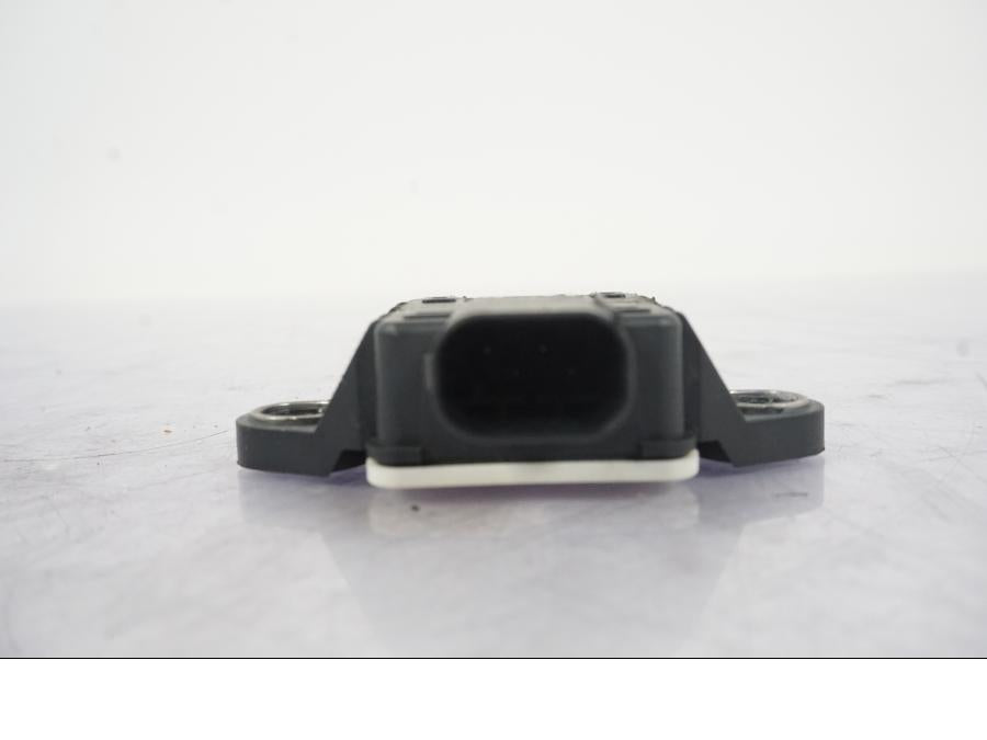 Vänster sida på Tilt Sensor från en KTM 790 Duke -2019 motorcykel.